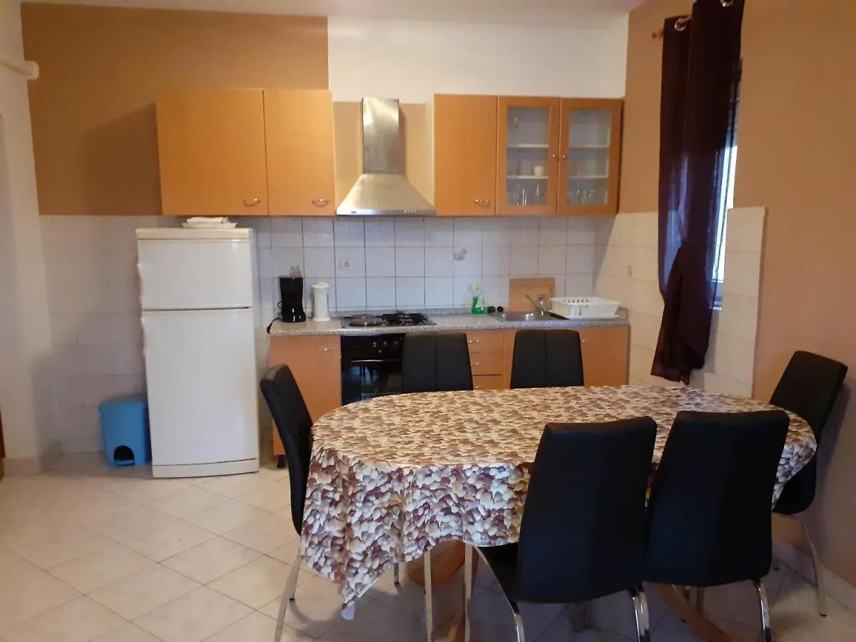 Apartments Rajka Lopar