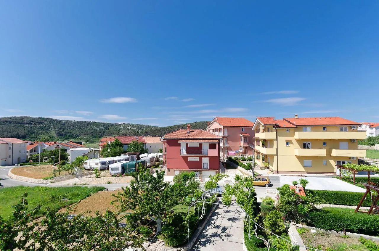 Apartments Rajka Lopar