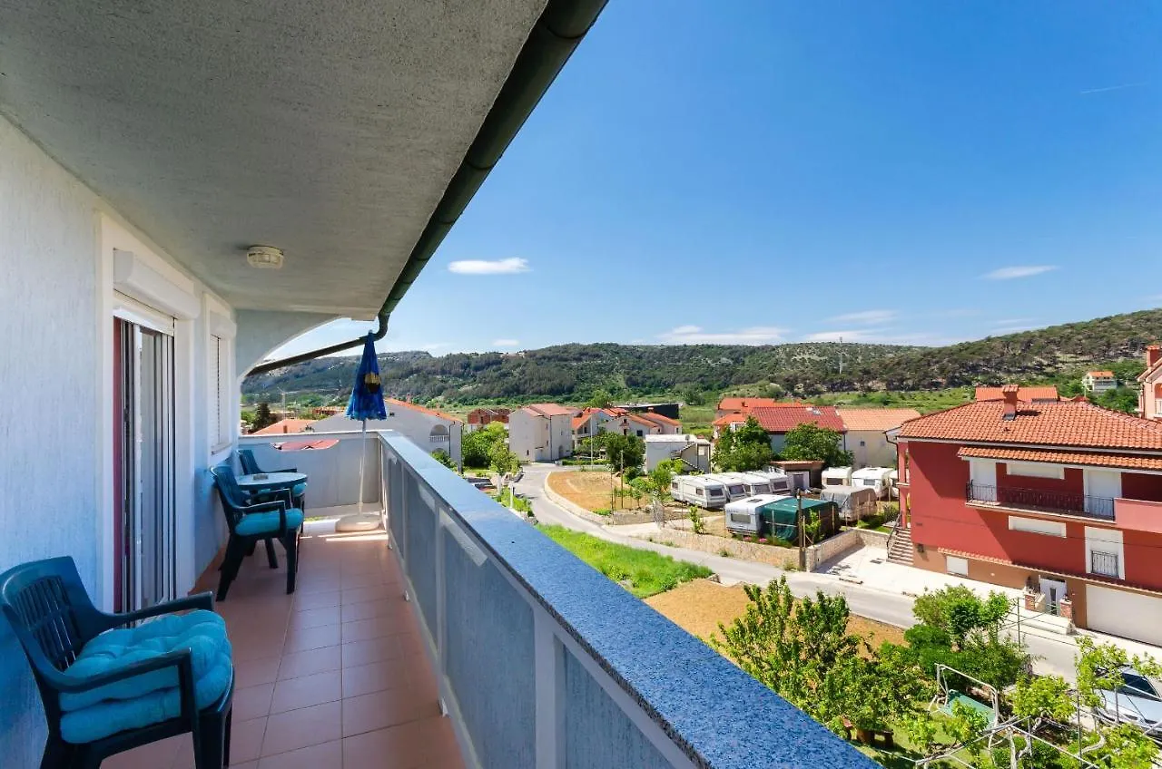 Apartments Rajka Lopar