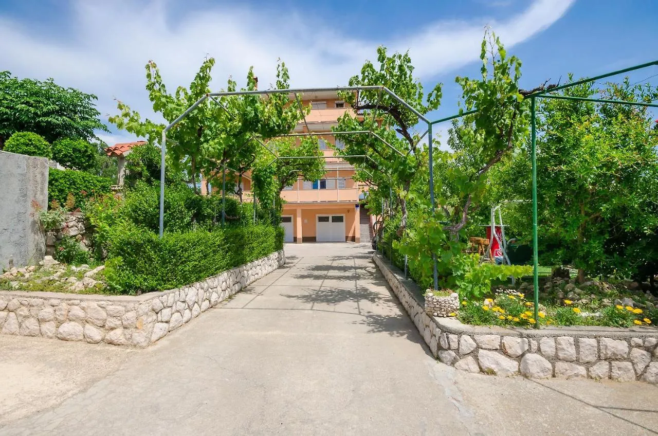Apartments Rajka Lopar